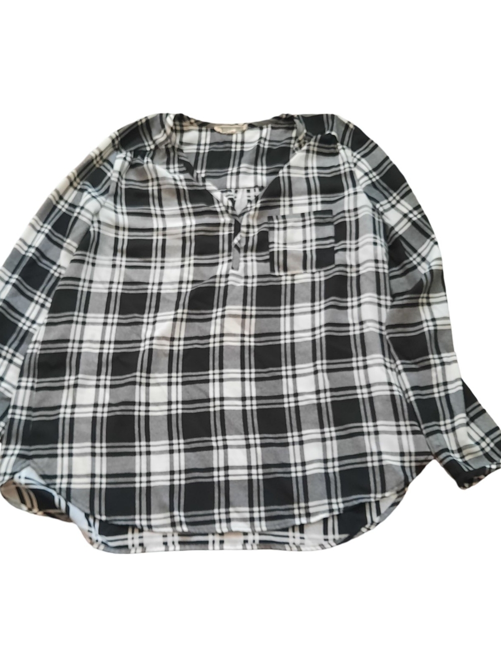 Pleione Black & White Plaid Long-Sleeve Henley Top